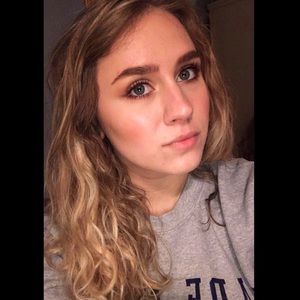 Meet your Posher, Sabrina